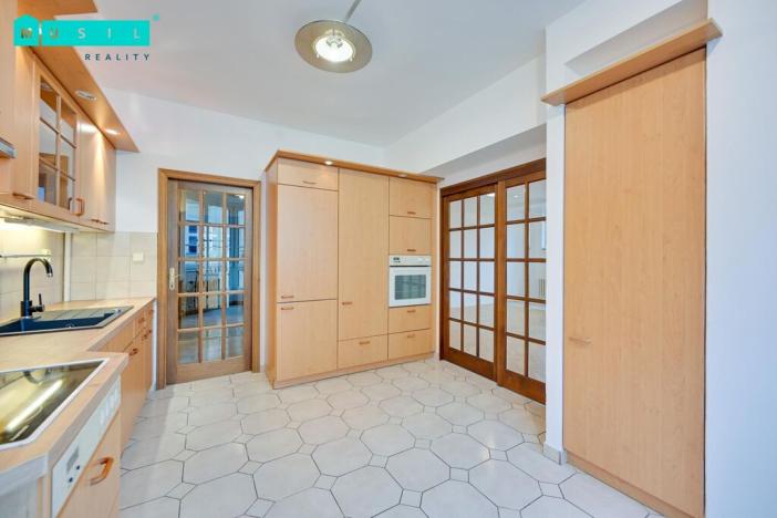 Pronájem bytu 3+1, Olomouc, Bezručova, 89 m2