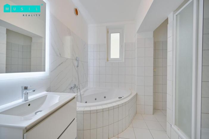 Pronájem bytu 3+1, Olomouc, Bezručova, 89 m2