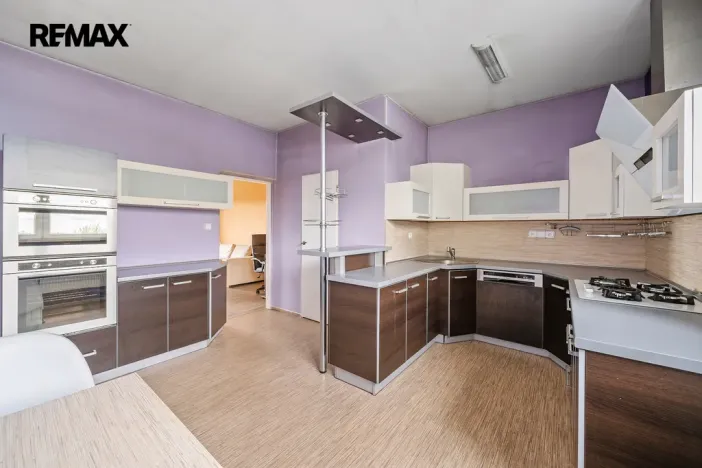 Prodej vícegeneračního domu, Skorošice, 1220 m2