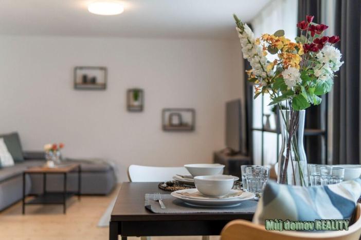 Pronájem bytu 2+kk, Praha - Čimice, Libčická, 55 m2