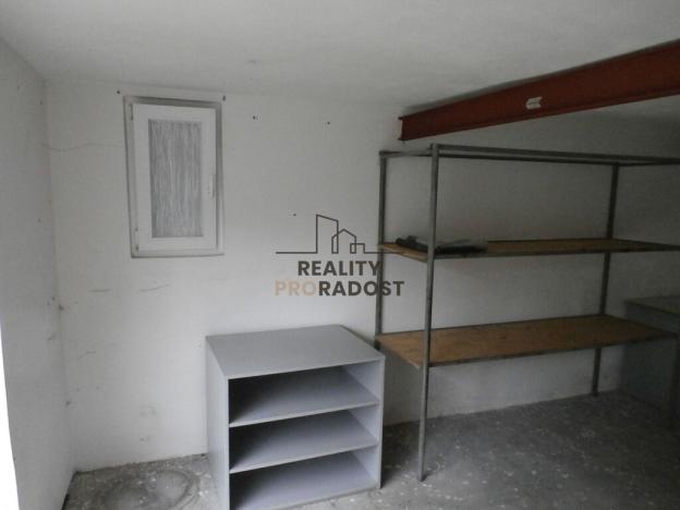 Pronájem garáže, Práče, 26 m2