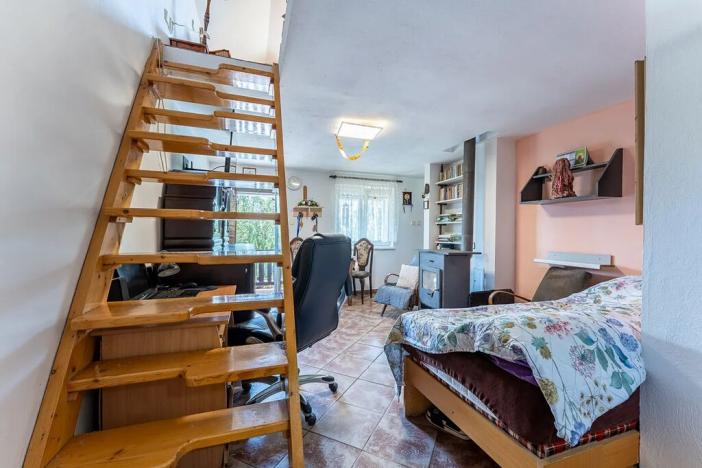 Prodej chaty, Hradčany, 61 m2