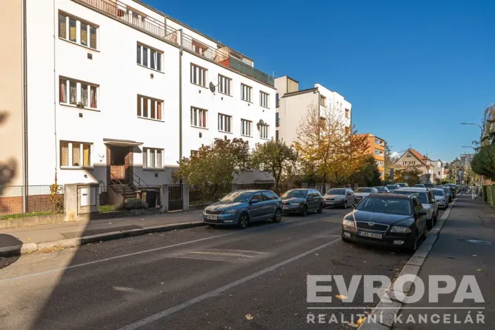 Prodej bytu 2+kk, Praha - Vokovice, Na dlouhém lánu, 49 m2