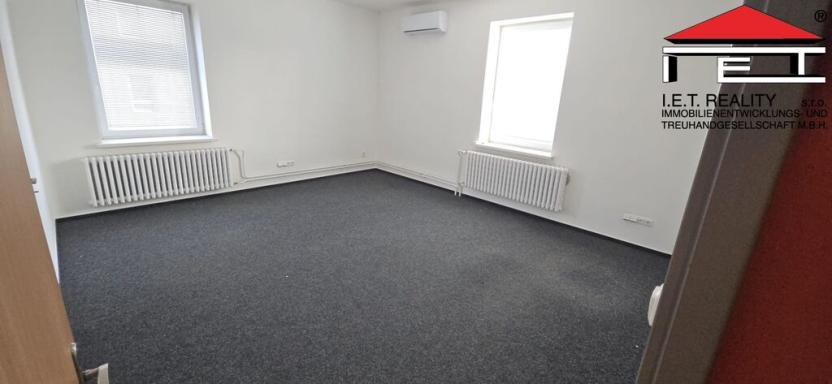 Pronájem kanceláře, Frýdek-Místek, Pionýrů, 300 m2
