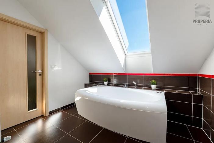 Prodej rodinného domu, Lísek, 252 m2