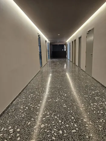 Pronájem kanceláře, Praha - Smíchov, Holečkova, 345 m2