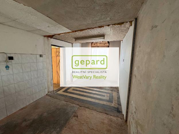 Prodej obchodního prostoru, Karlovy Vary, Závodu míru, 59 m2