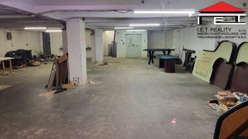 Pronájem skladu, Ostrava, Poděbradova, 450 m2
