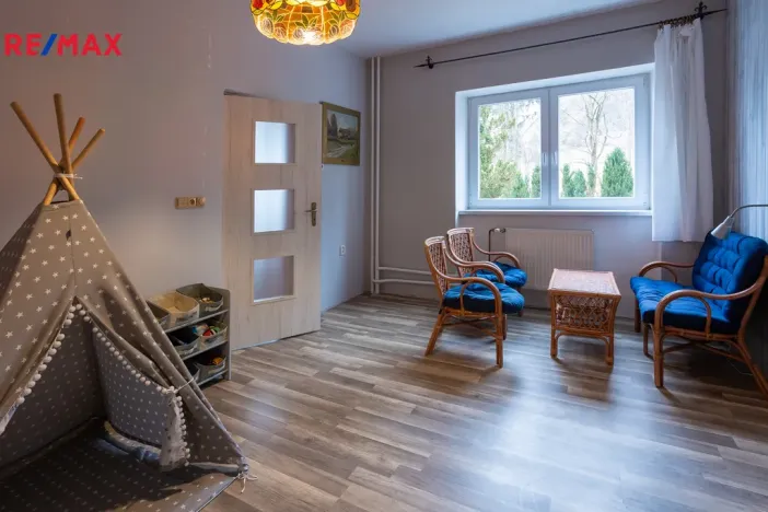 Prodej komerční nemovitosti, Mladé Buky - Kalná Voda, 170 m2