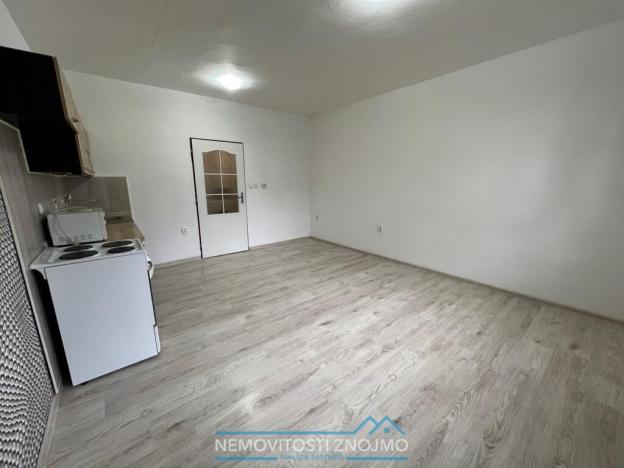 Pronájem bytu 1+kk, Dobšice, V Zahradách, 25 m2