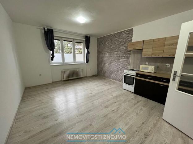 Pronájem bytu 1+kk, Dobšice, V Zahradách, 25 m2