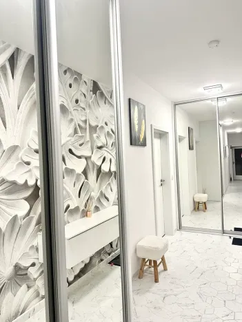 Pronájem bytu 4+kk, Praha - Strašnice, Zvěřinova, 109 m2