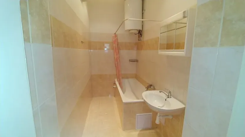 Pronájem bytu 2+kk, Praha - Michle, Pobočná, 45 m2