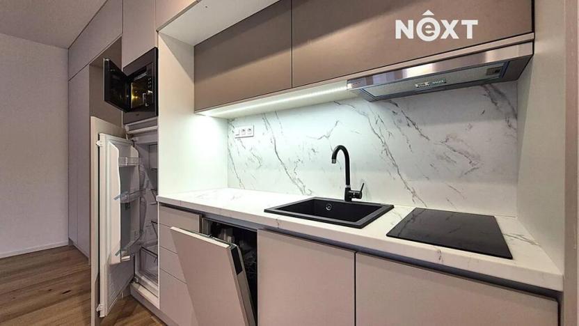 Pronájem bytu 1+kk, Brno, Bratislavská, 37 m2