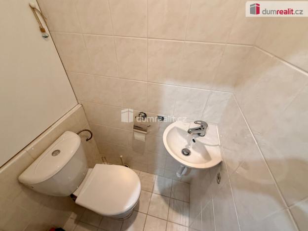 Pronájem bytu 2+1, Karlovy Vary - Stará Role, Okružní, 63 m2