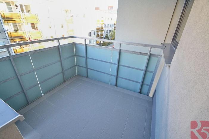 Pronájem bytu 2+kk, Praha - Žižkov, V zahrádkách, 61 m2