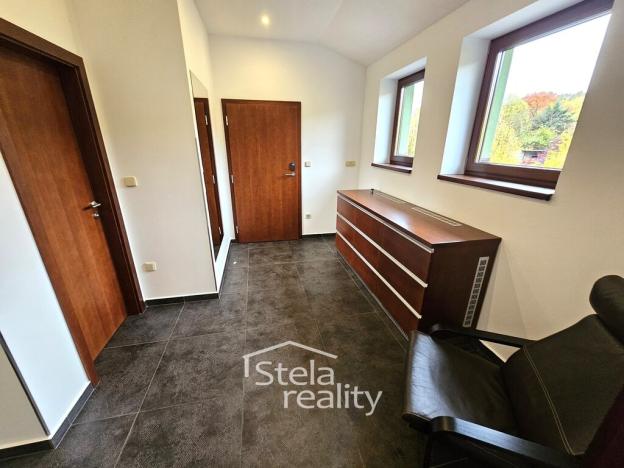 Pronájem bytu 4+kk, Krnov, Ježník, 160 m2