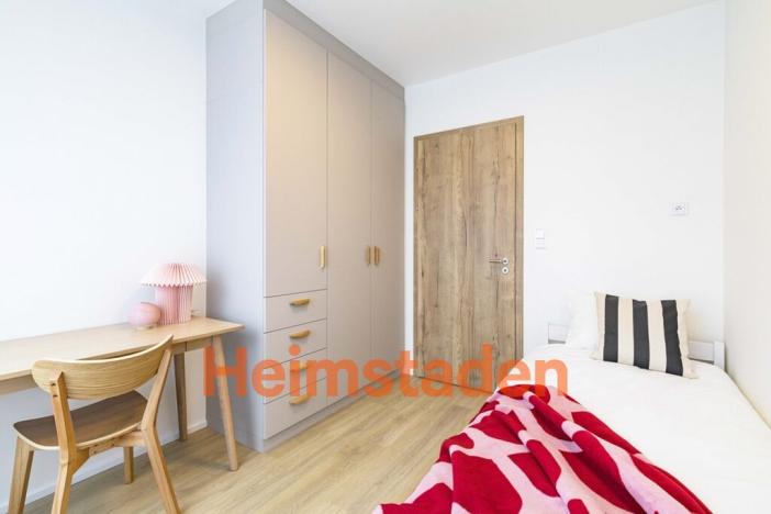 Pronájem bytu 2+1, Praha - Holešovice, U Pergamenky, 36 m2