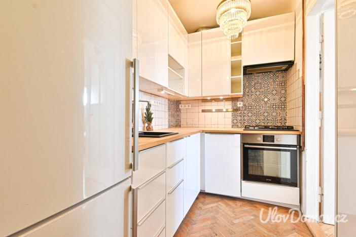 Pronájem bytu 1+kk, Praha - Vinohrady, V Horní Stromce, 42 m2