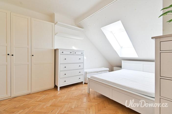 Pronájem bytu 1+kk, Praha - Vinohrady, V Horní Stromce, 42 m2