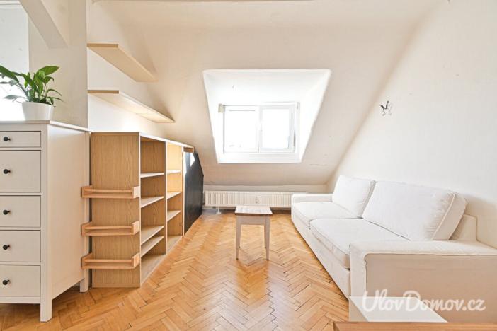 Pronájem bytu 1+kk, Praha - Vinohrady, V Horní Stromce, 42 m2