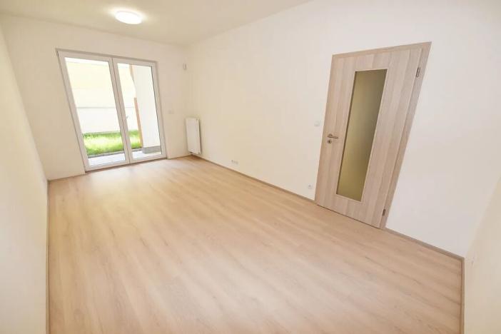 Pronájem bytu 2+kk, Praha - Vršovice, Petrohradská, 118 m2