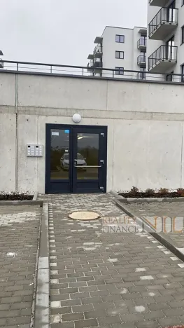 Pronájem garážového stání, Plzeň, 13 m2