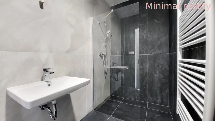 Pronájem kanceláře, Brno, Komárovská, 61 m2