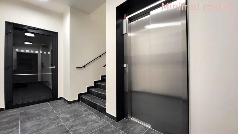 Pronájem kanceláře, Brno, Komárovská, 61 m2