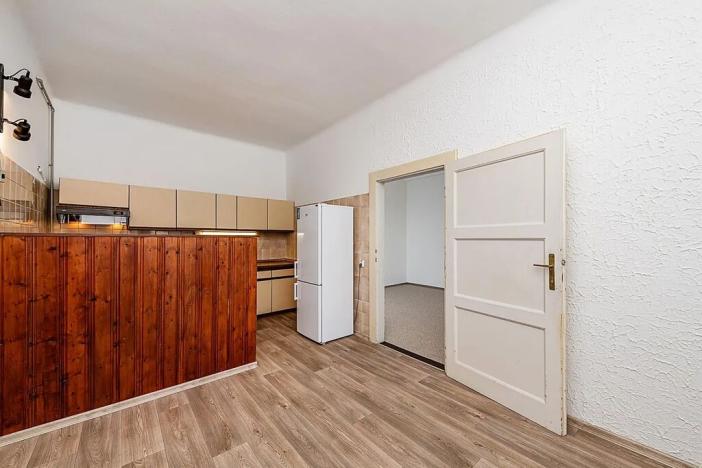 Pronájem bytu 1+1, Praha - Holešovice, Komunardů, 48 m2