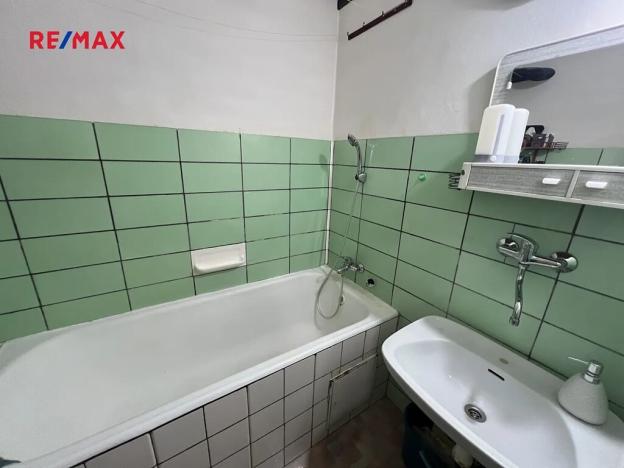 Prodej bytu 3+1, Pardubice, Sakařova, 62 m2