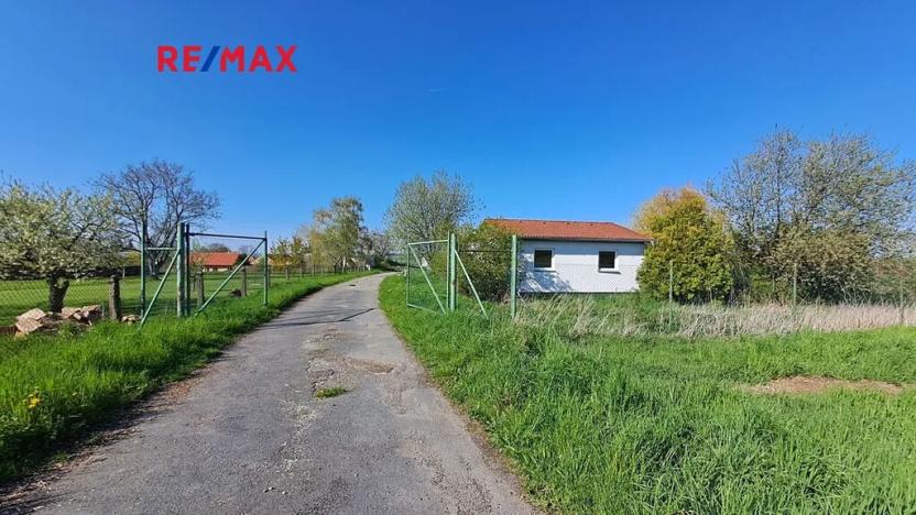 Pronájem skladu, Dolní Chvatliny, 3690 m2