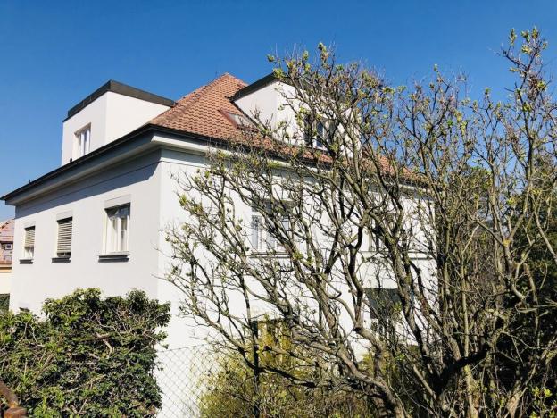 Pronájem bytu 1+1, Praha - Smíchov, Franty Kocourka, 55 m2