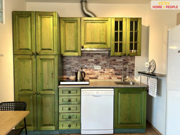 Pronájem bytu 2+kk, Kouřim, Mírové náměstí, 39 m2