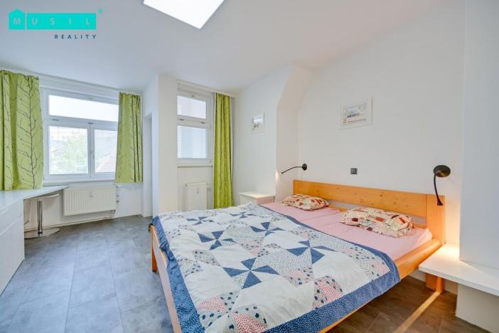 Pronájem bytu 3+1, Olomouc, Dolní náměstí, 100 m2