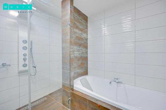 Pronájem bytu 3+1, Olomouc, Dolní náměstí, 100 m2