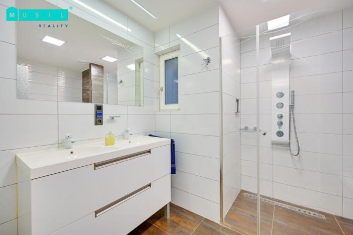 Pronájem bytu 3+1, Olomouc, Dolní náměstí, 100 m2