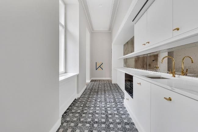 Pronájem kanceláře, Praha, Vodičkova, 383 m2