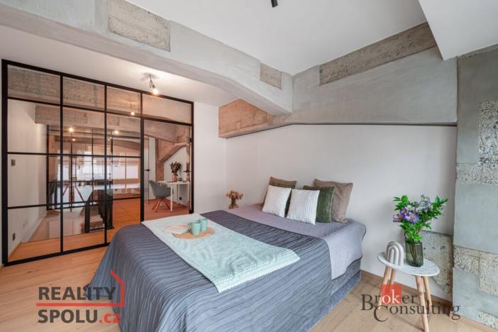 Pronájem bytu 3+kk, Praha - Vysočany, Kolbenova, 67 m2