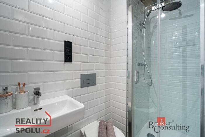 Pronájem bytu 3+kk, Praha - Vysočany, Kolbenova, 67 m2