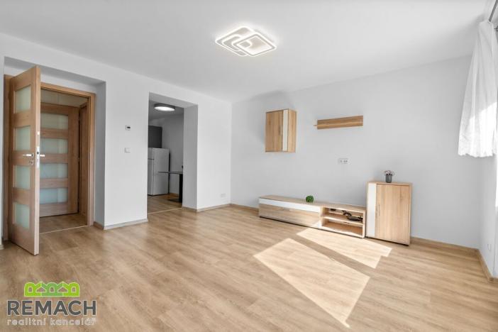 Pronájem bytu 2+1, Staré Město, Zerzavice, 61 m2