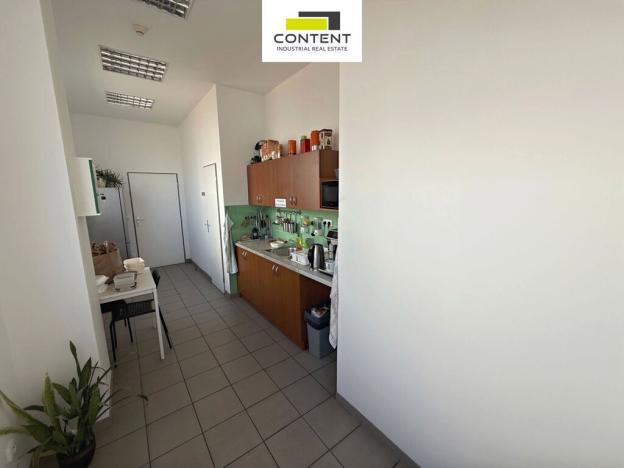 Pronájem výrobních prostor, Praha - Hostivař, Průmyslová, 2695 m2