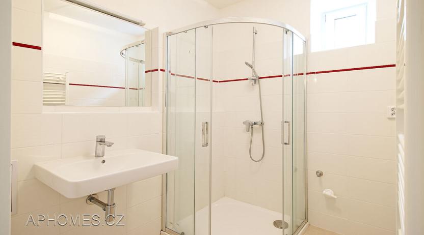 Pronájem bytu 1+1, Praha - Bubeneč, Charlese de Gaulla, 40 m2