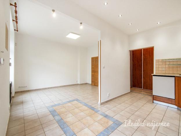 Pronájem bytu 1+1, Praha - Vršovice, Ruská, 43 m2