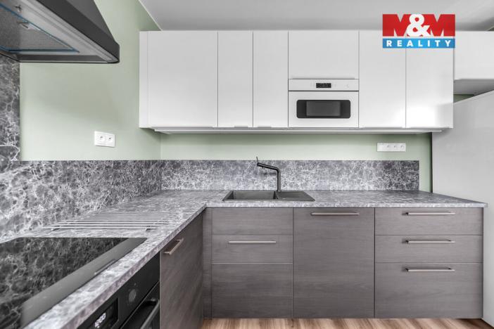 Prodej bytu 3+1, Červený Kostelec - Lhota za Červeným Kostelcem, 17. listopadu, 69 m2