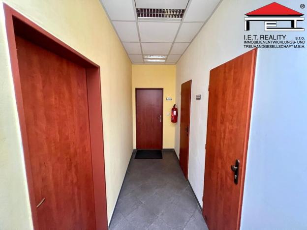 Pronájem skladu, Ostrava, Sokolská třída, 181 m2