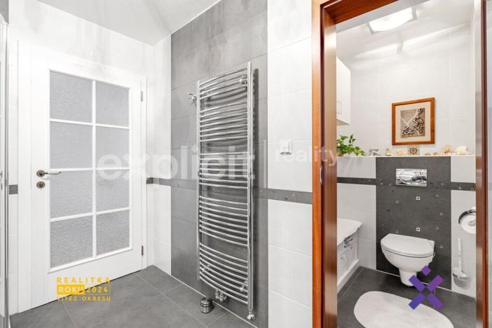 Prodej rodinného domu, Provodov, 234 m2