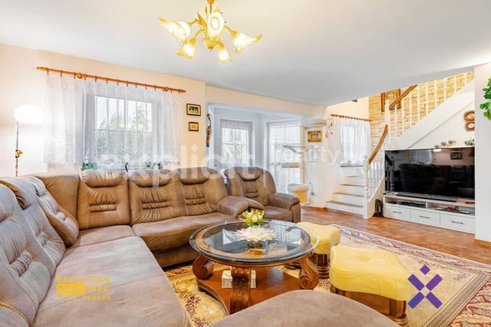 Prodej rodinného domu, Provodov, 234 m2