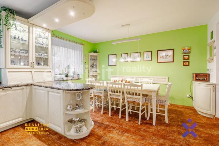 Prodej rodinného domu, Provodov, 234 m2