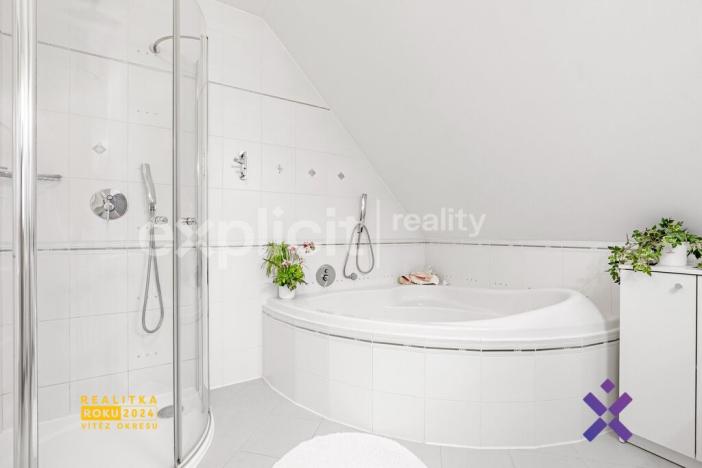 Prodej rodinného domu, Provodov, 234 m2